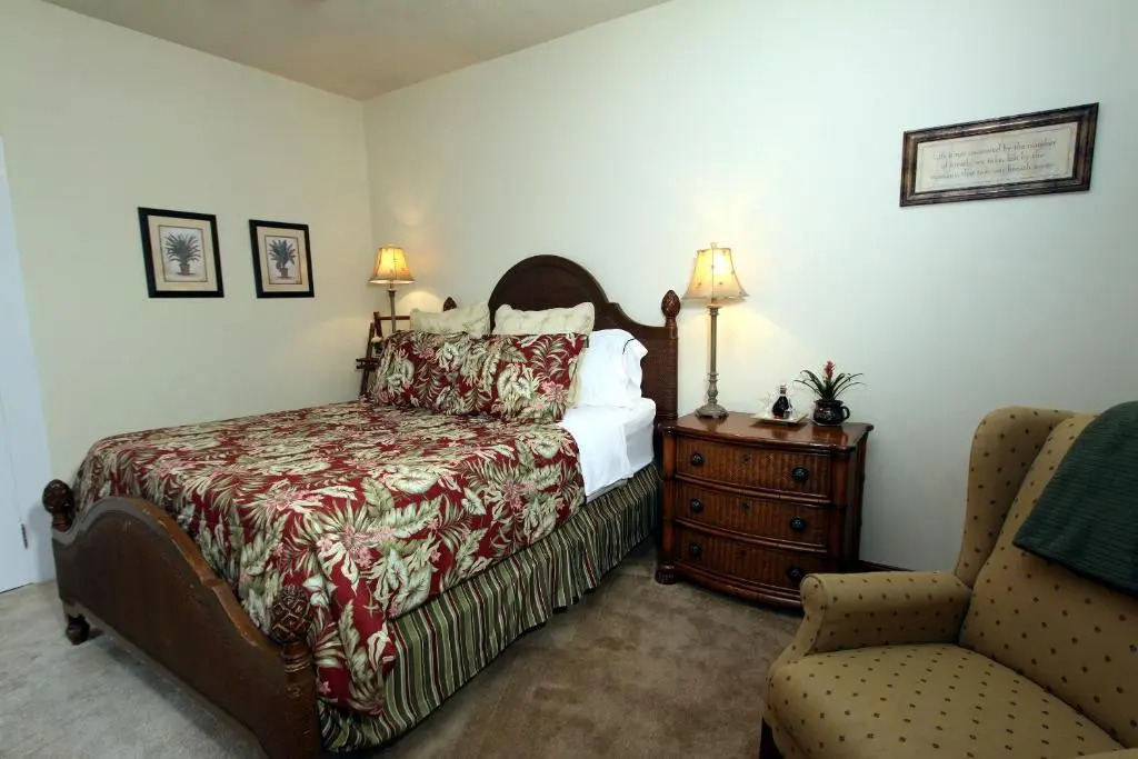 Elk Cove Inn & Spa