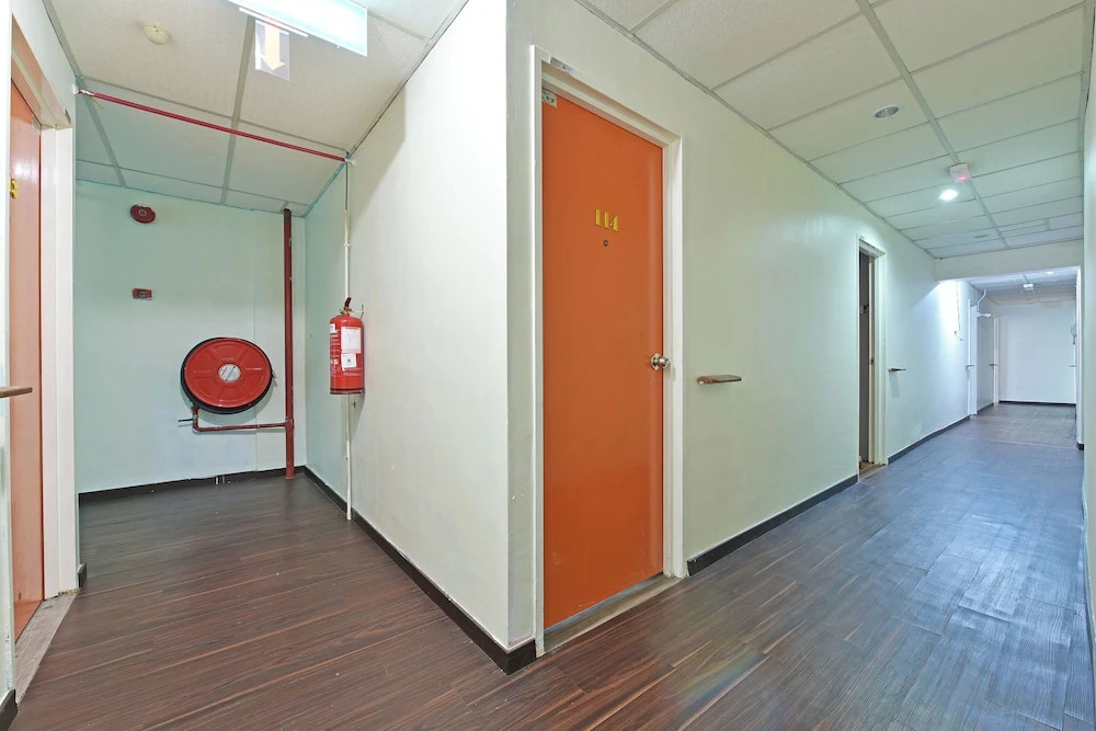 OYO 90846 Hotel Akasia
