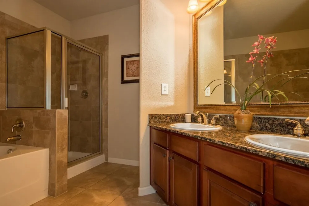 BP914CP Bella Piazza - Three Bedroom Condo