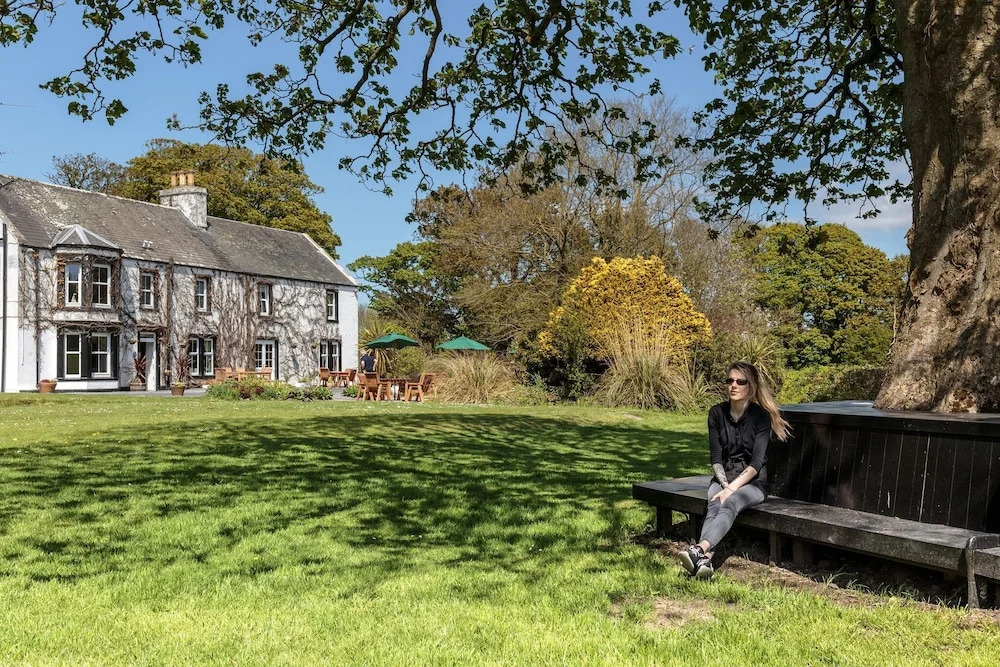 Torrs Warren Country House Hotel