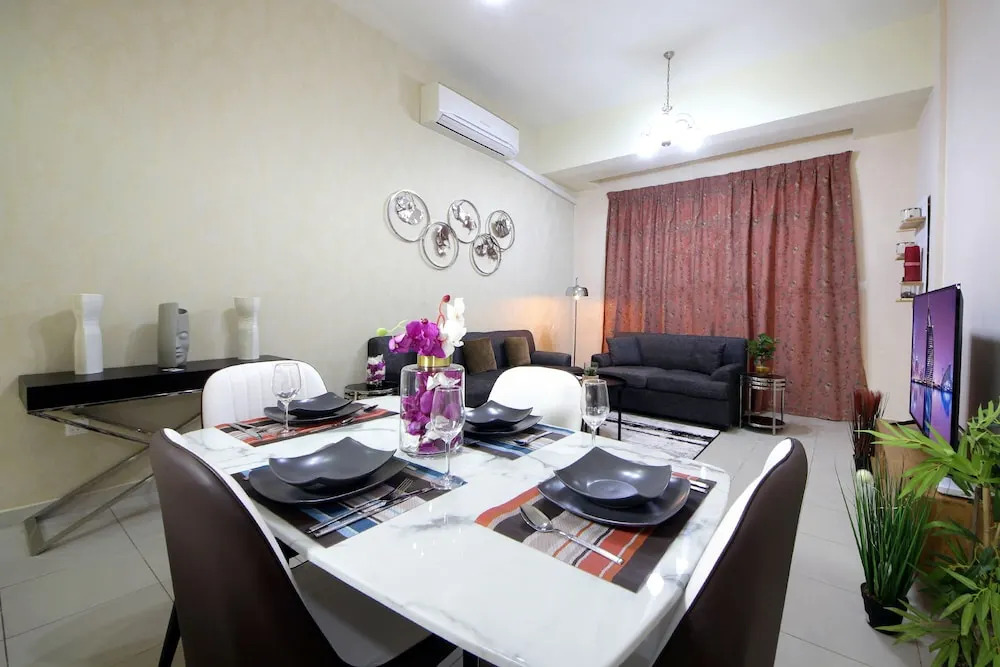 Premium 1 BHK in La Vista Silicon Oasis
