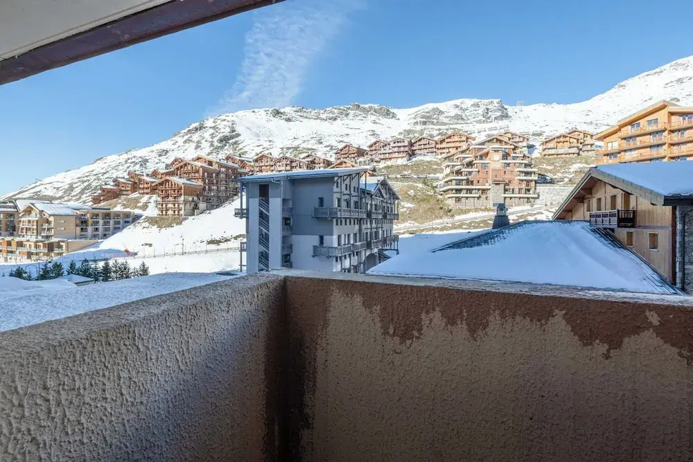 2 Bedroom Apartment With Parking and Balcony