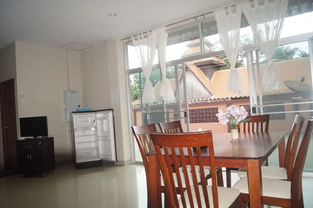 Sunee Mae Phim Apartment