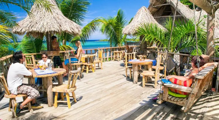 Tranquilseas Eco-Lodge And Diving Center