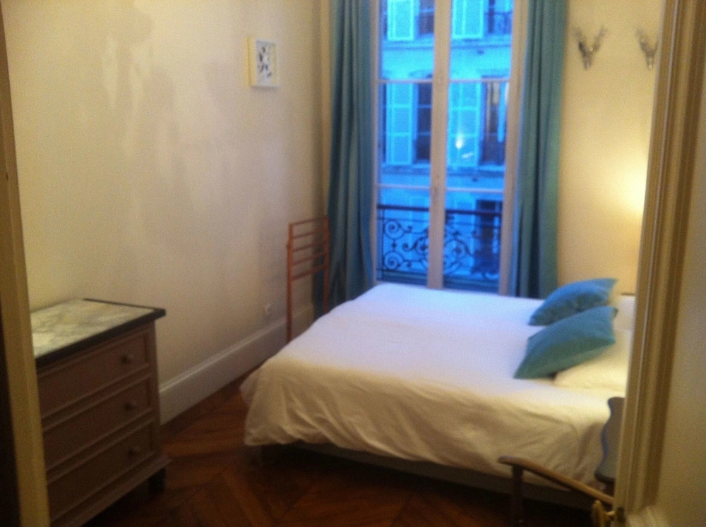 A Room In Paris