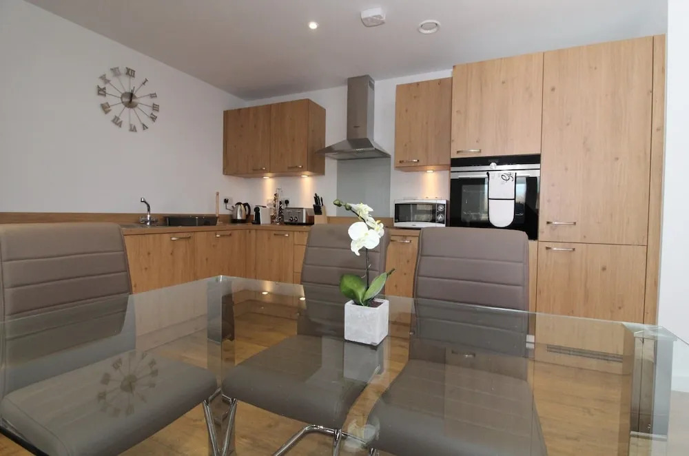 Brand New, Luxury Flat for 6 Near Arthur's Seat