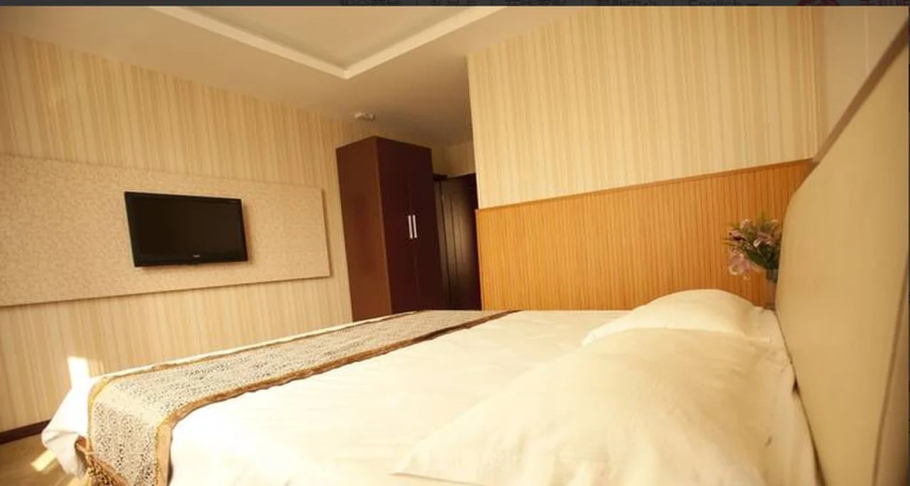 GreenTree Inn JiangSu TaiZhou YingChun W) Road Walking Street Express Hotel