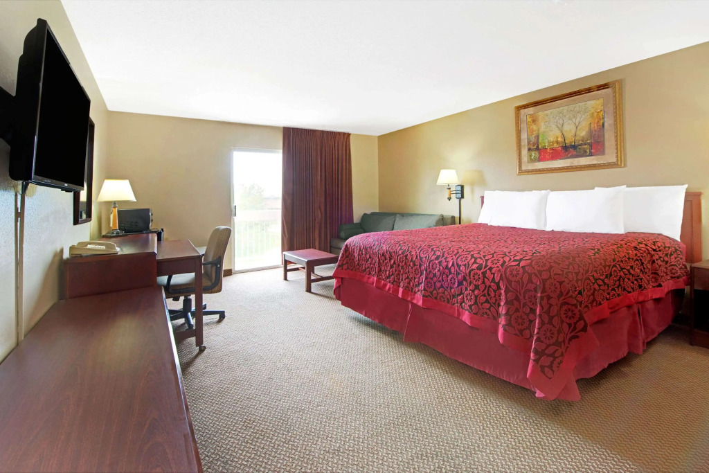 Days Inn by Wyndham St. Louis/Westport MO