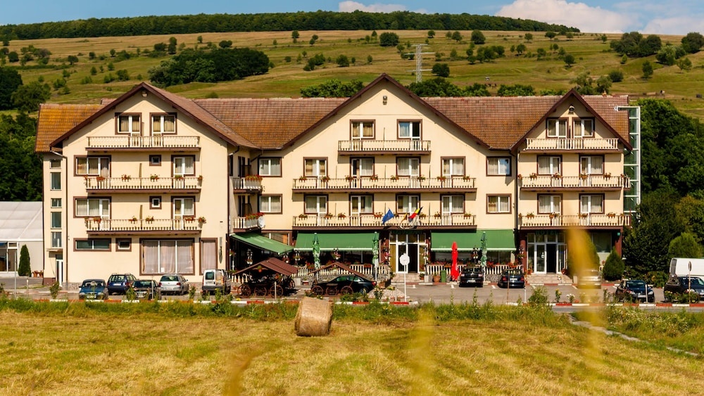 Hotel Dumbrava