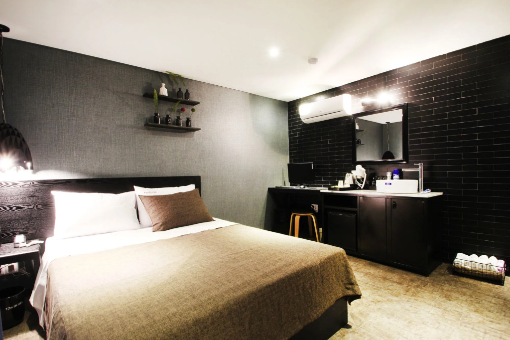 17Th Hotel