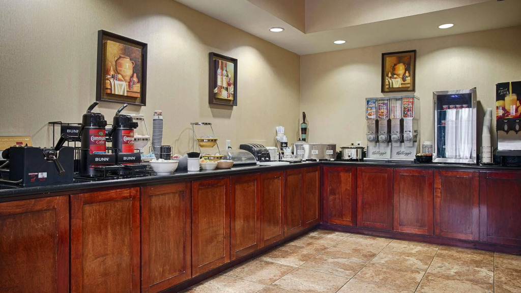 Best Western Mineola Inn