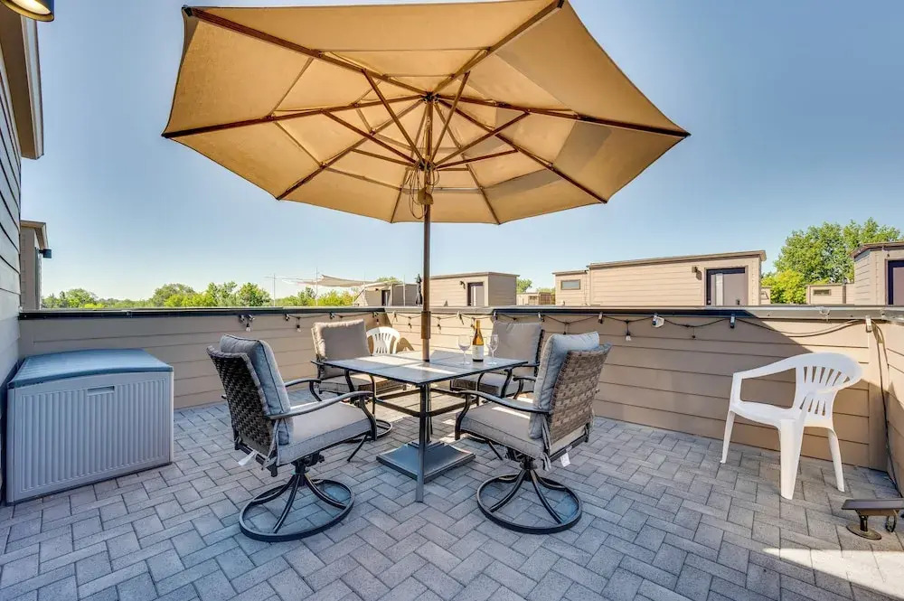 Boise Townhome w/ Rooftop Deck, 2 Mi to Downtown!