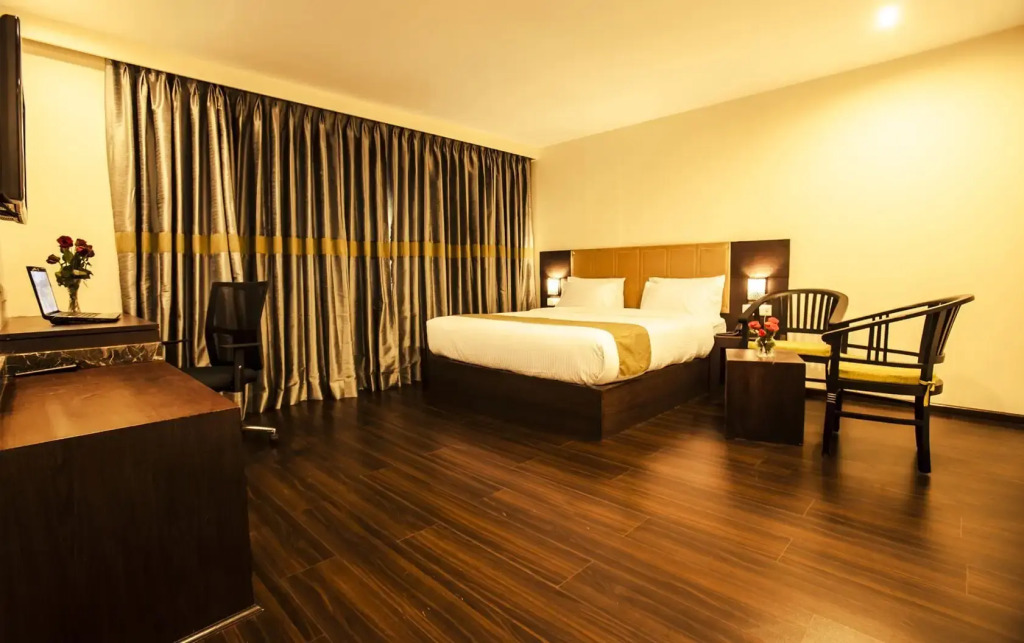 J Hotel