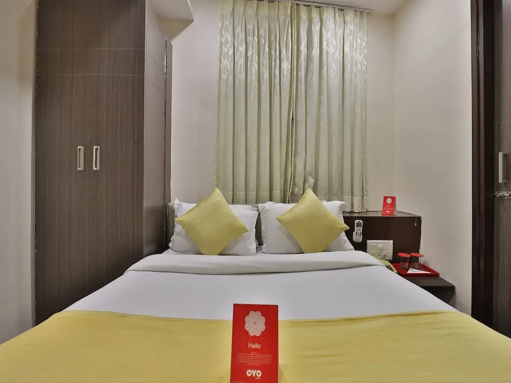 OYO 6949 New Rajdhani Hotel