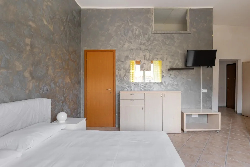 Sunflower Studio by Wonderful Italy