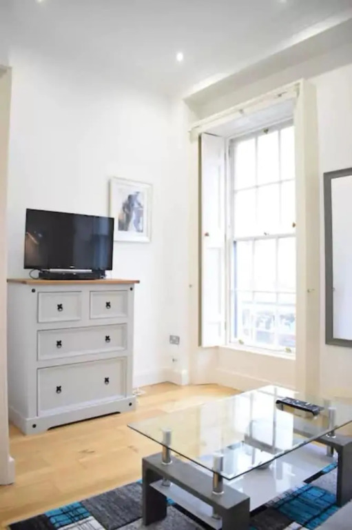 Central Dublin 1 Bedroom Apartment