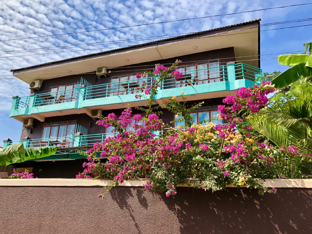River Dolphin Hotel