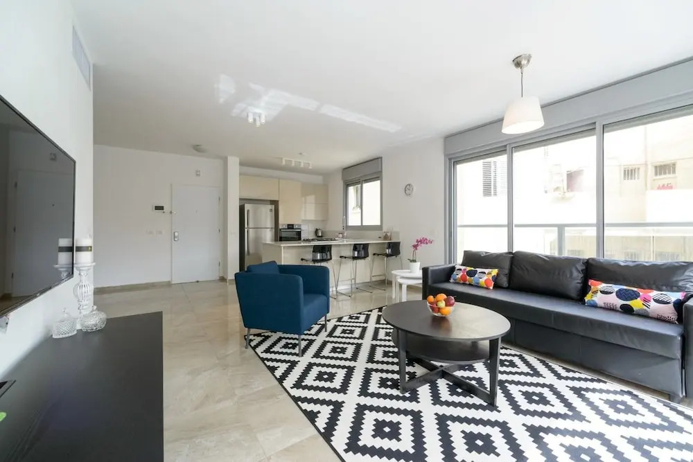3 BDR Balcony W Parking by Banana Beach
