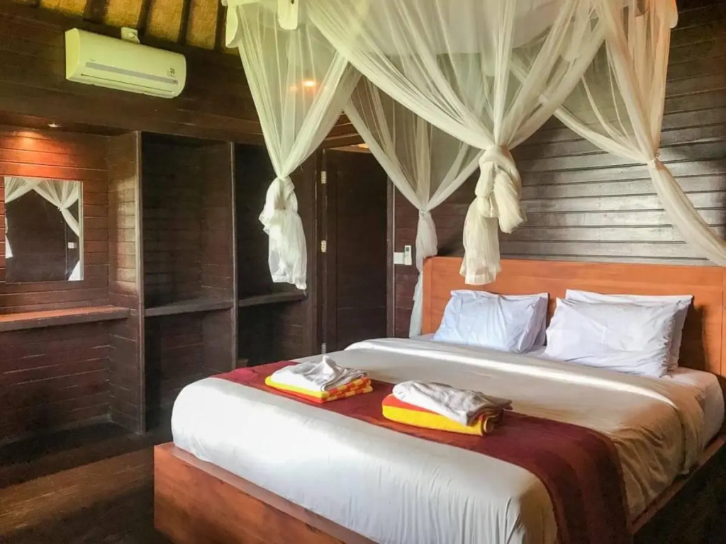 Pula Huts Lembongan