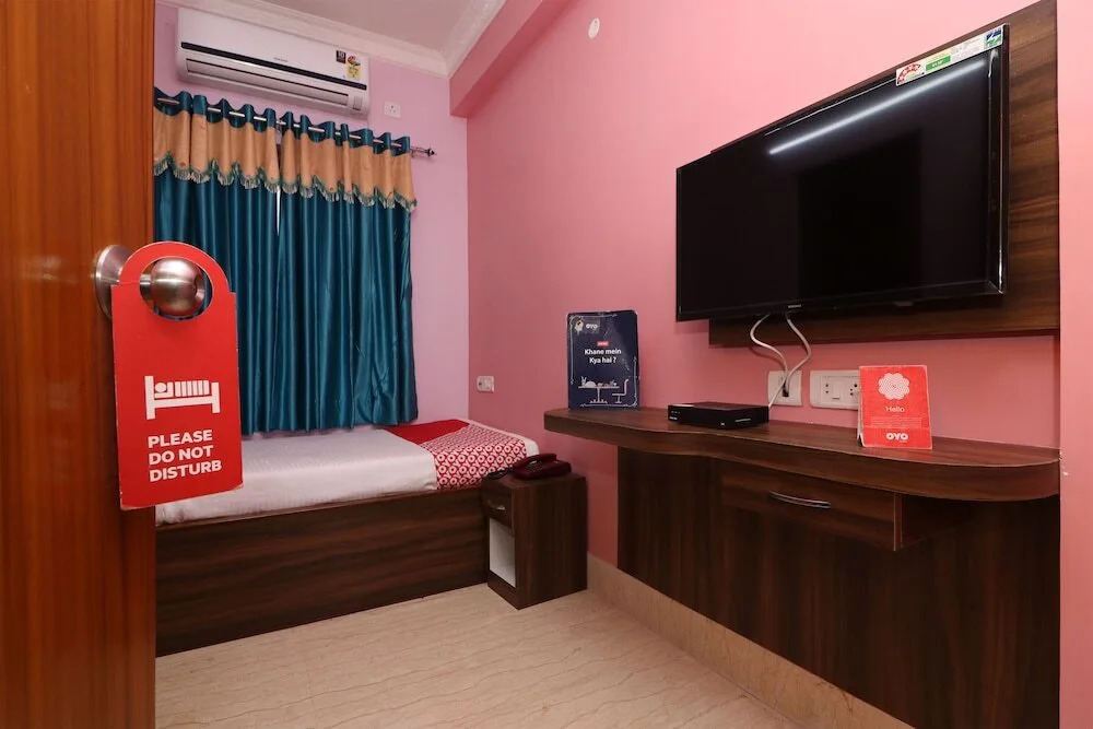 Oyo 19806 Corporate Guest House