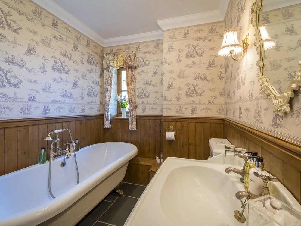 Copps Castle B&B