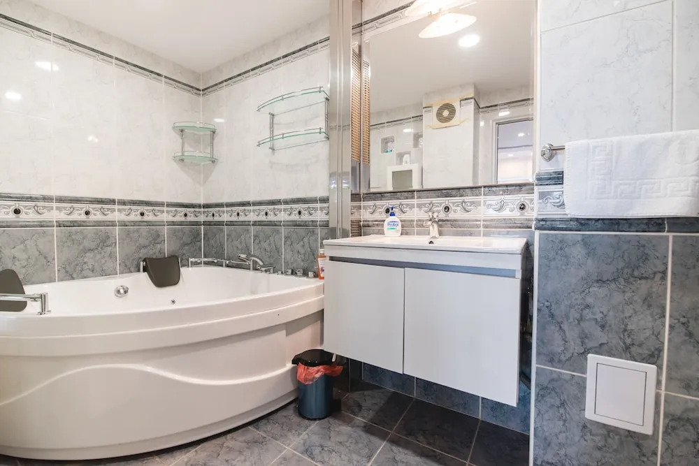 Nicopole Apartment