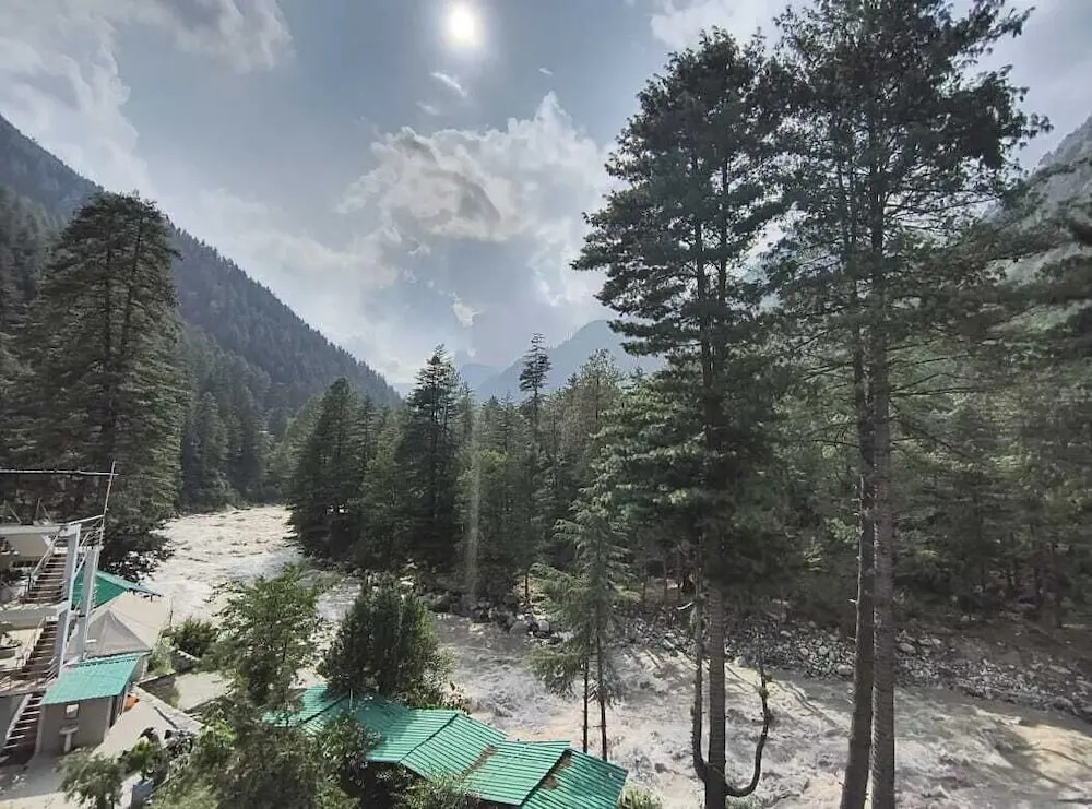 Hotel Purnima - A Riverside Hotel in Kasol