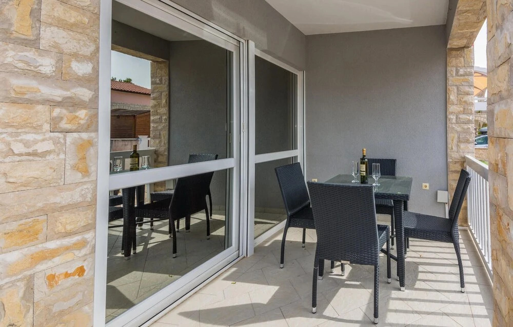Awesome Home in Vir With 4 Bedrooms and Wifi