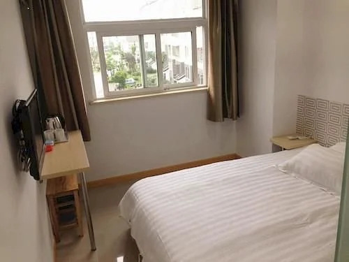 99 Chain Hotel