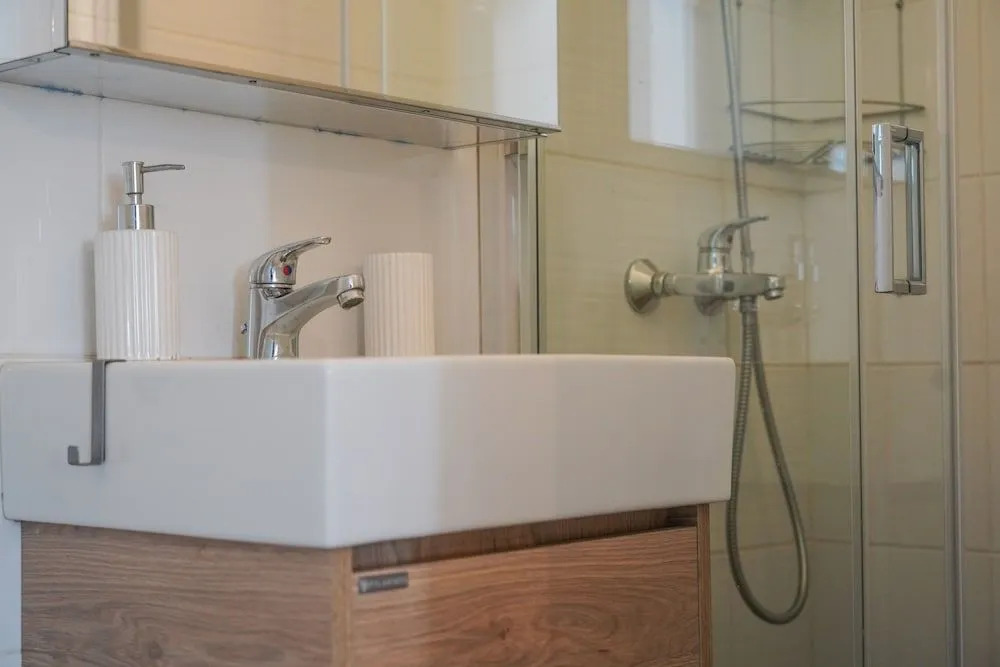 Breeze One Bedroom Apartment by BluPine