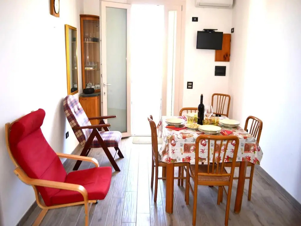 Taki Holiday Home on the First Floor With two Bathrooms in San Foca