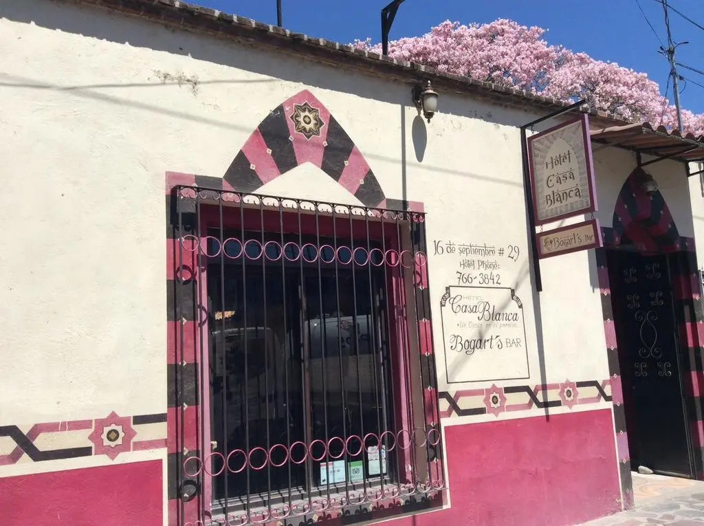 Hotel Casa Blanca