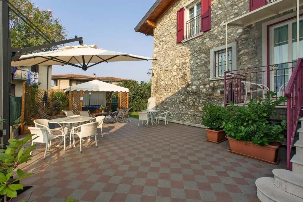 Ferienwohnung für 4 Personen 1 Kind ca 90 m in San Felice del Benaco, Gardasee Westufer Gardasee