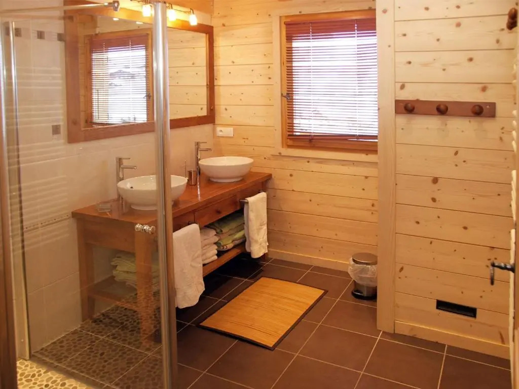 Chalet familial, 5 chambres, hammam, cheminée, près des pistes - FR-1-467-44