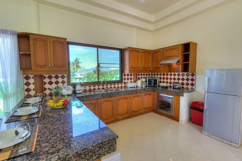 Seaview Tropical 3BR Pool Villa