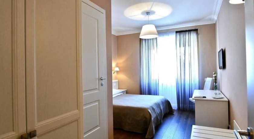 Rim Rooms