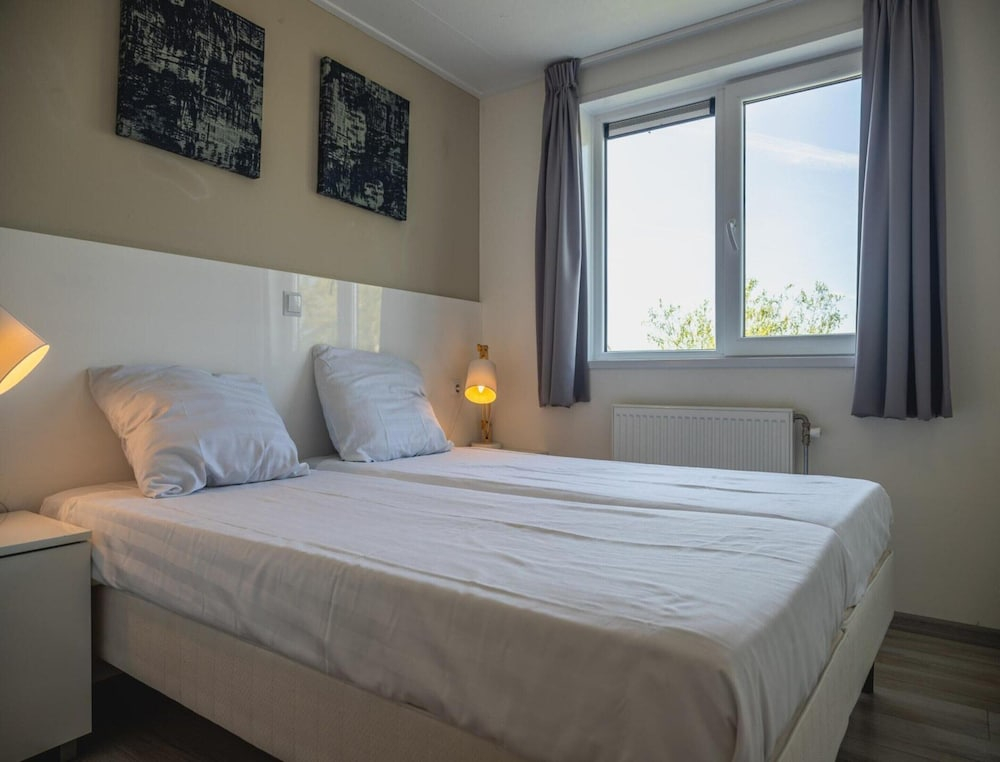 Modern, Spacious, Detached Holiday Home, Near Alkmaar