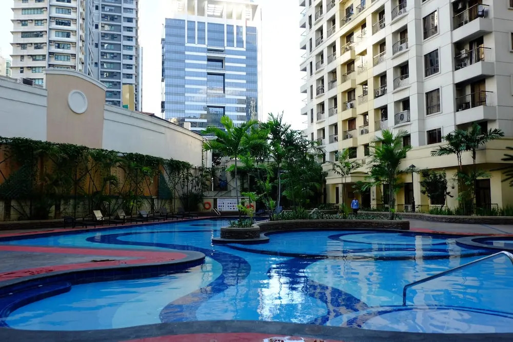 Forbeswood Heights 2BR by Stays PH