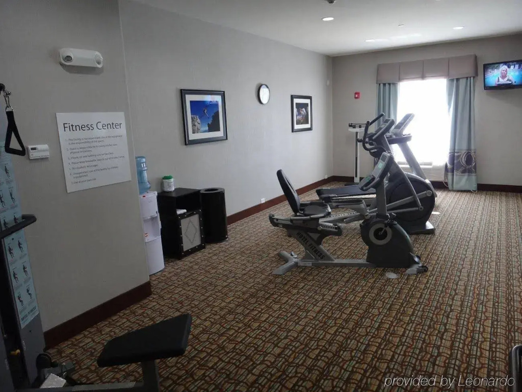 Holiday Inn Express & Suites Cleveland by IHG