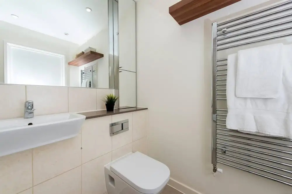 Stylish & Bright 3BR Apartment With Terrace