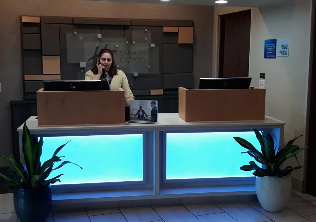 Holiday Inn Express Hotel Pittsburgh-North/Harmarville by IHG