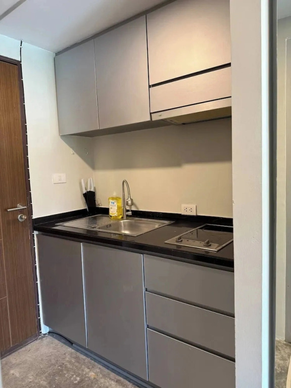 Charming 1-bedroom Apartment Near Bangrak Beach