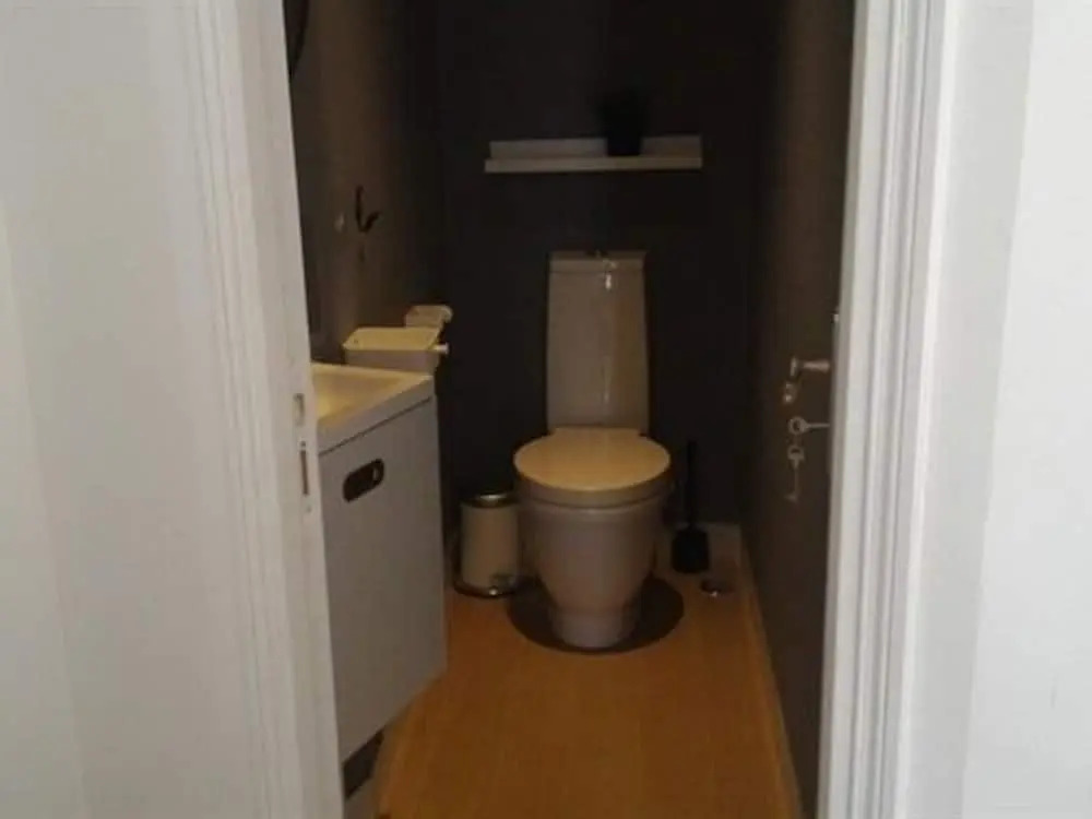 R & Freud Guest House