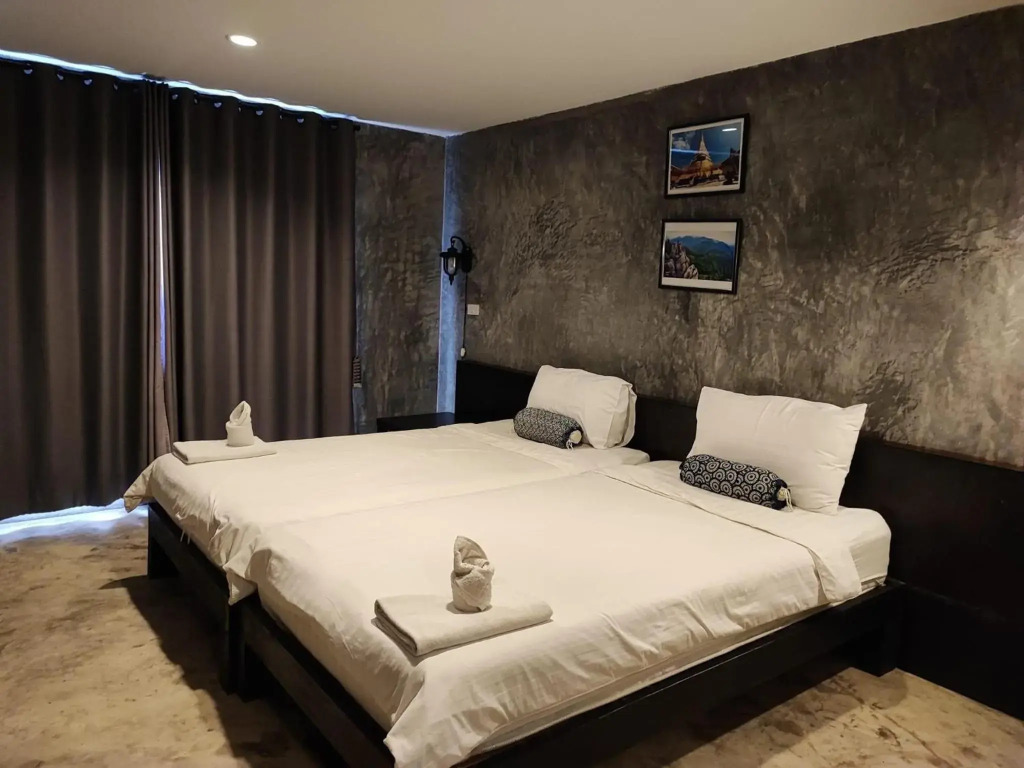 Come Moon Loft Hotel