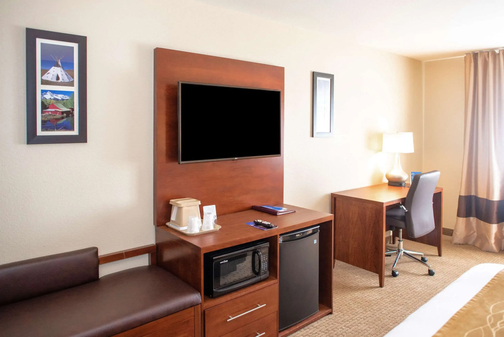 Comfort Inn & Suites