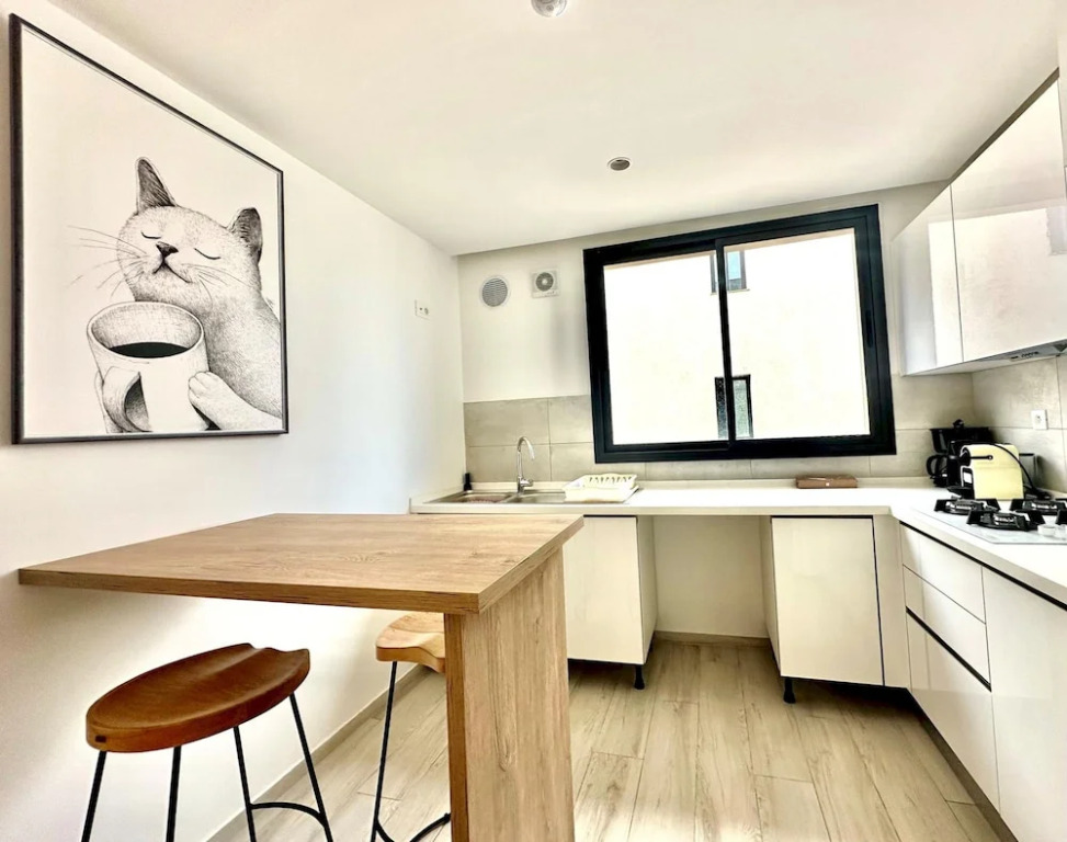 A12 Stylish and Modern 2bds in La Marsa