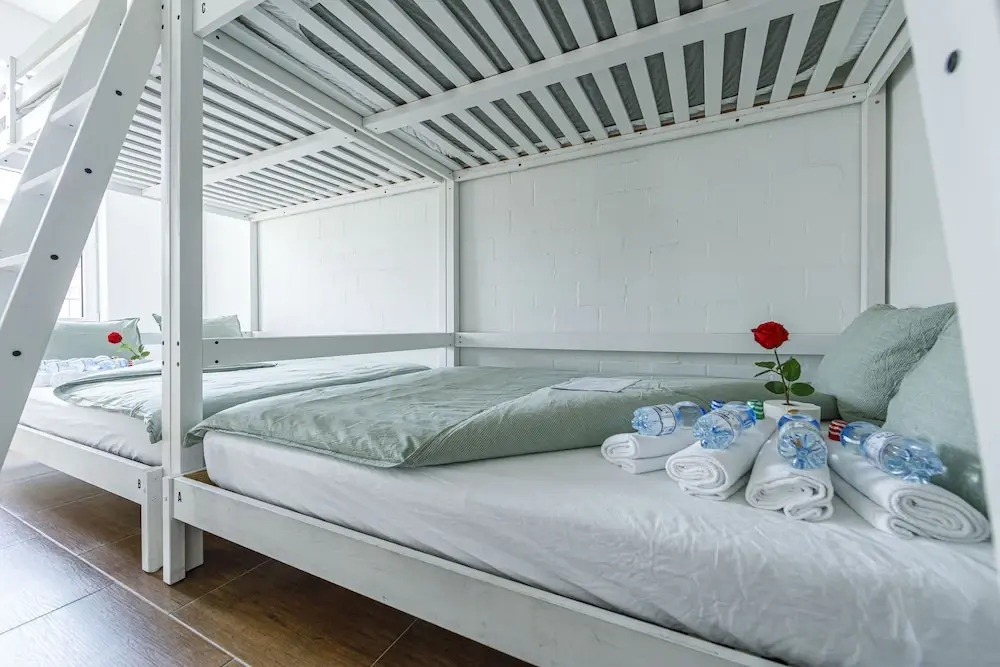 YELLOW INN- Simple Rooms and Easy Parking direkt bei der OLMA nahe HSG und Spital