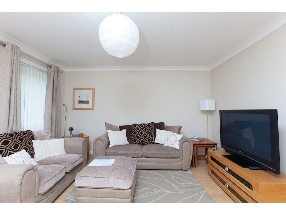 Festival Flat for 4 Overlooking Arthur's Seat