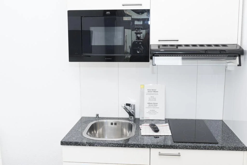 The Henry Self Check-In Guesthouse