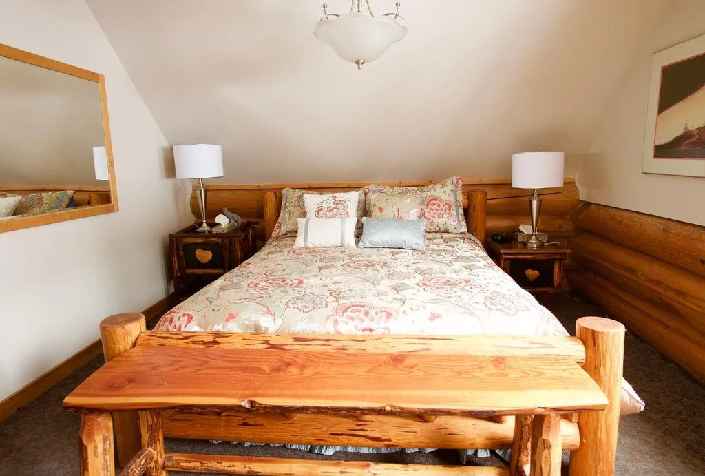 Kicking Horse Canyon B&B